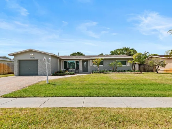 10910 NW 18 Place, Pembroke Pines, FL 33324