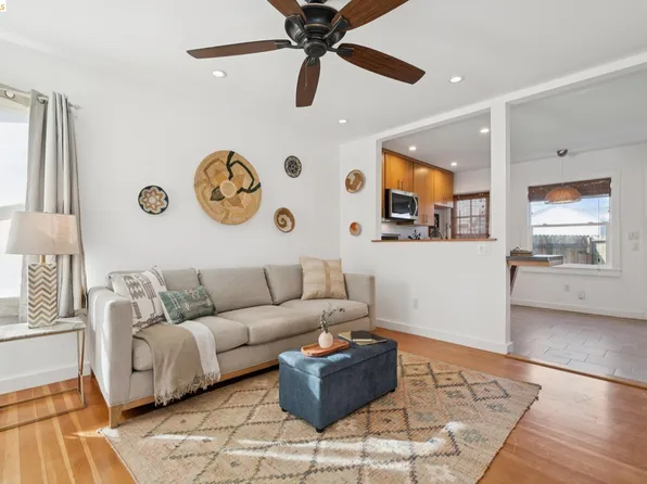 137 Collins St, Richmond, CA 94801