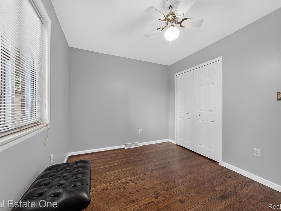 26212 Park Ct, photo 18