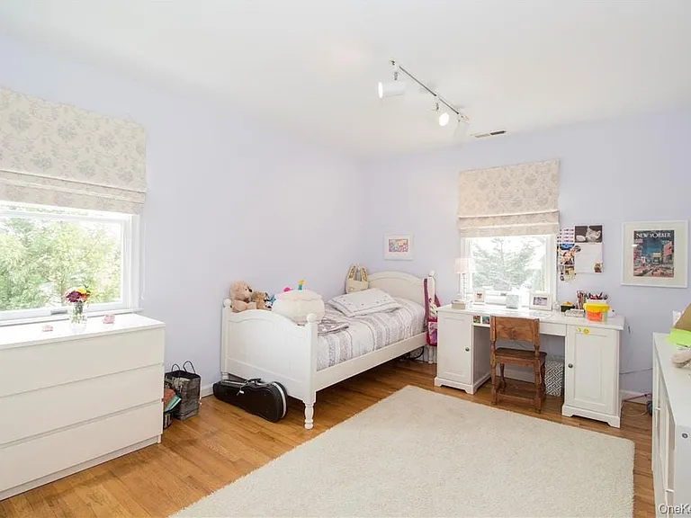 4 Dalphin Dr — Photo 21