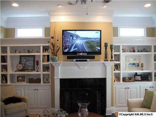 5th image of 7006 Derby Dr