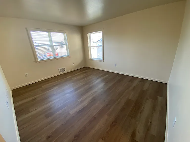 633 Burnett Ave S #T-302 — Photo 13