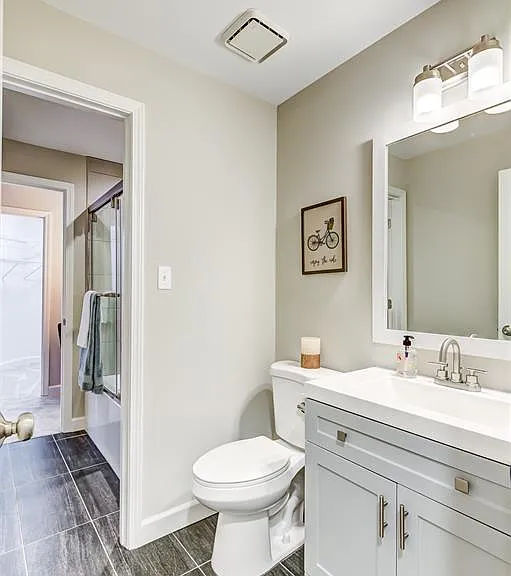 4250 Lindell Blvd #A — Photo 19