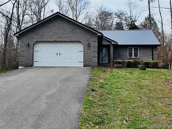 3rd image of 3668 Tee Road NE