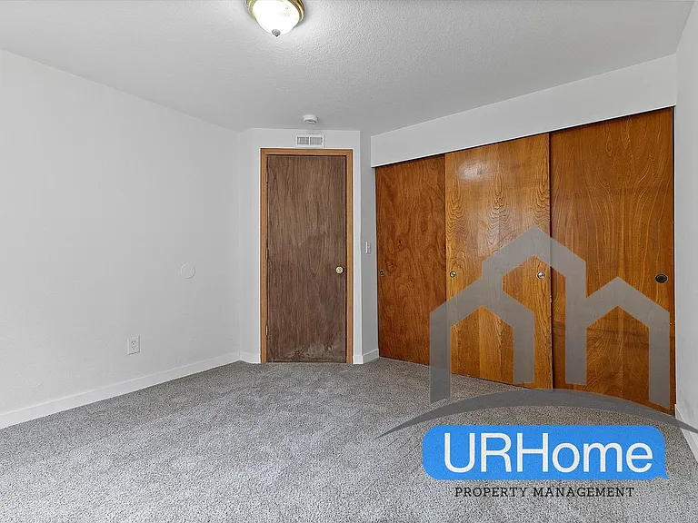 400 SE 169th Ave — Photo 32