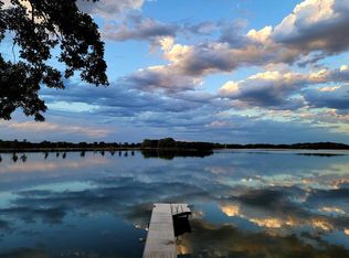 706 Park Ave NW, Willmar, MN 56201