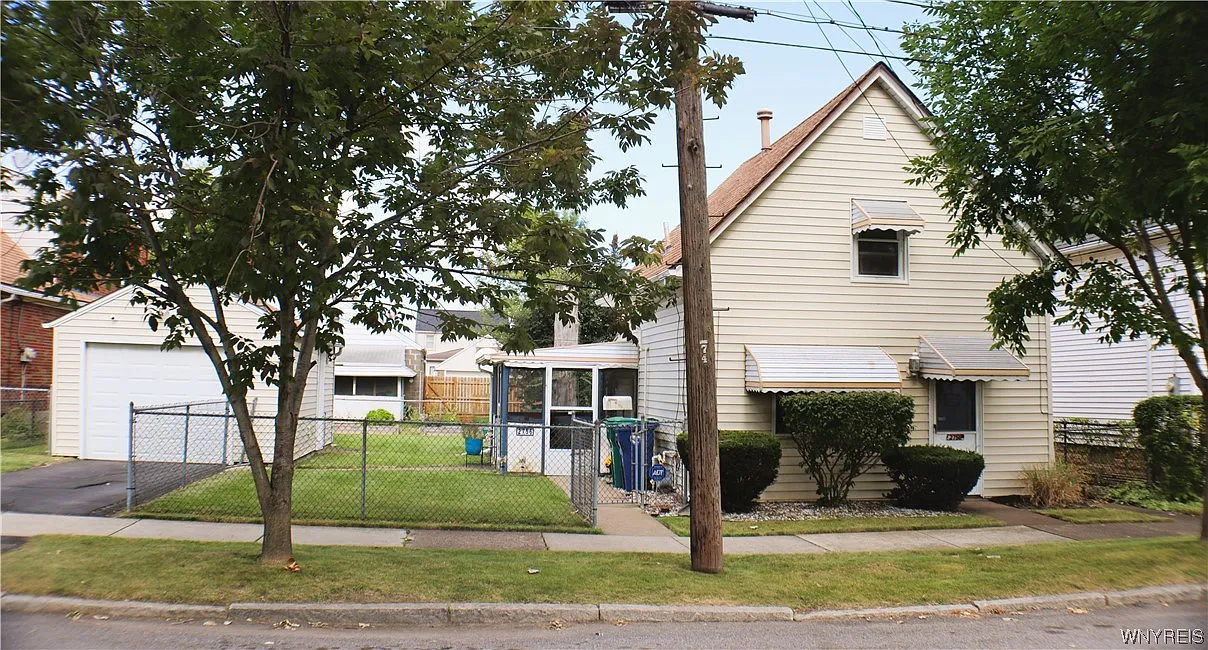 2756 Grand Ave photo 1