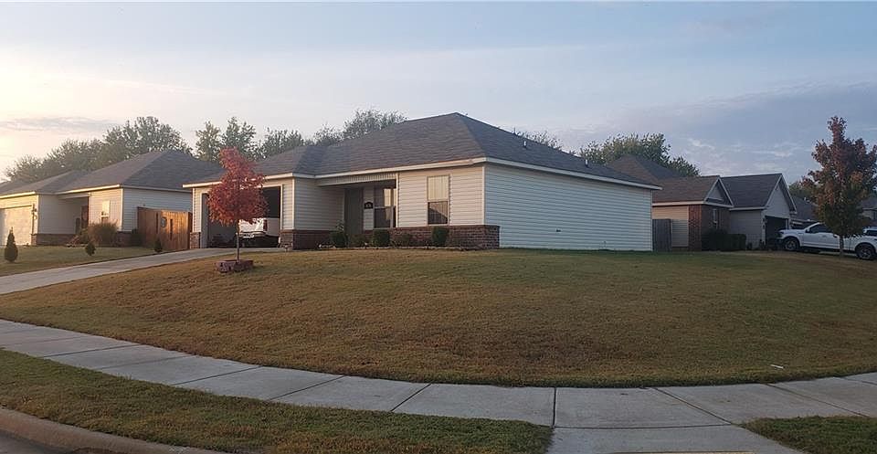 2nd image of 3674 Bueno Ave