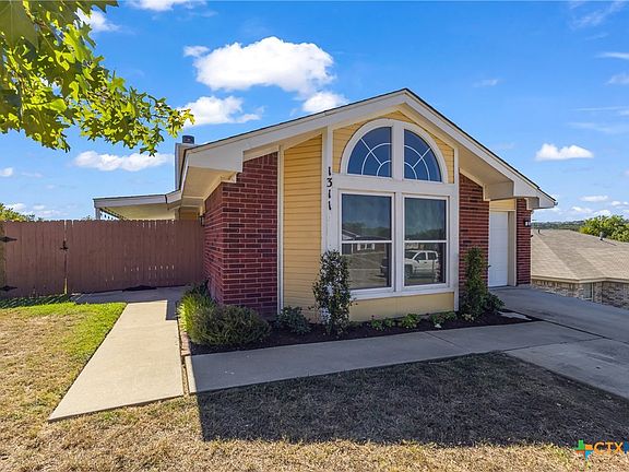 5th image of 1311 Dekort Cir