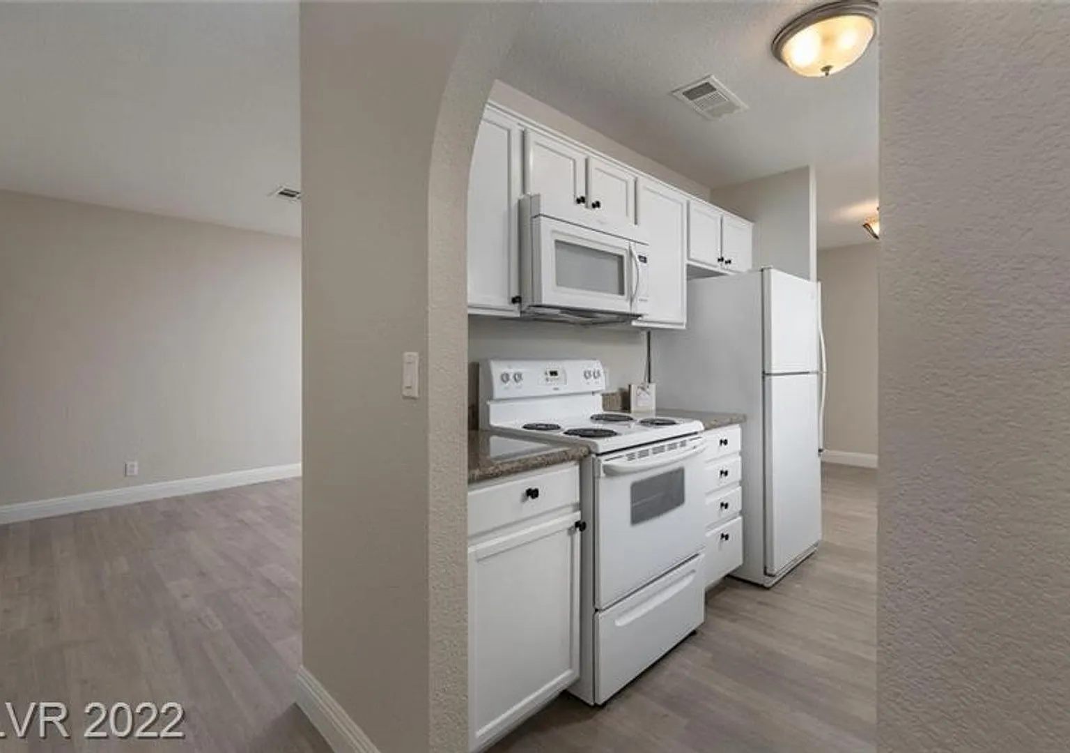 This beautiful 2 Bedroom and 2 Bath Condo in Northwest Vegas! — Photo 2