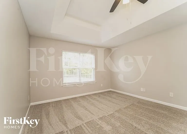 4615 Canipe Dr — Photo 9