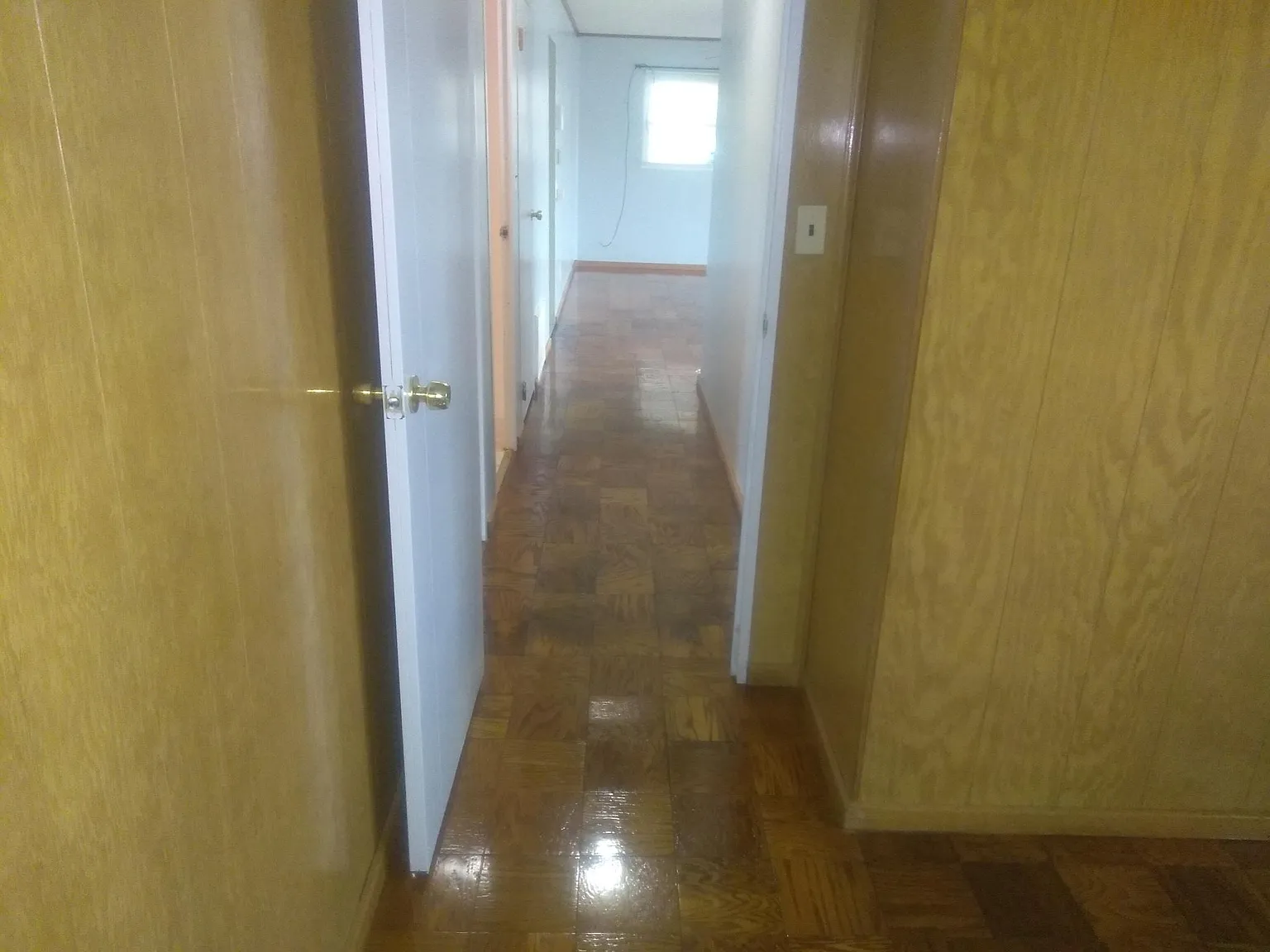 3 bed, 960 sqft, $1,200 — Photo 3