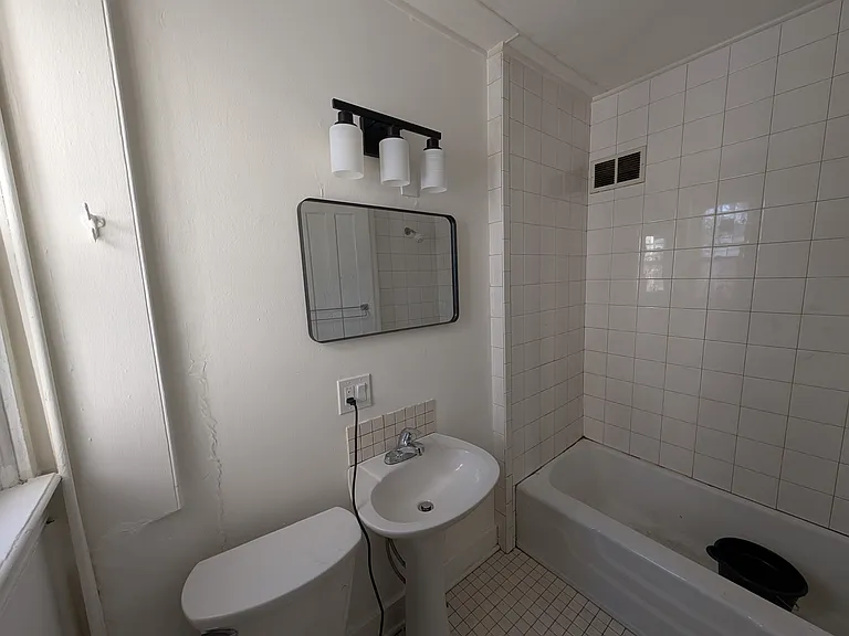 522 S Goodman St #2 — Photo 2