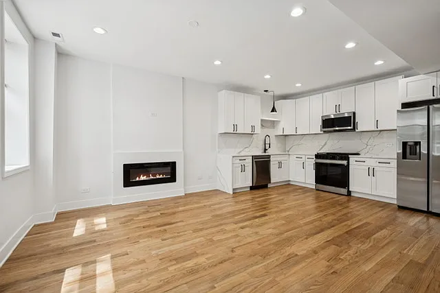2002 W Huron St #1 — Photo 14