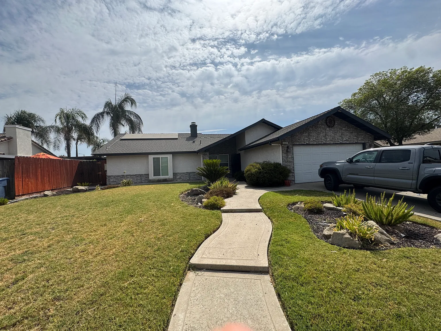 3 bed, 1440 sqft, $2,500 — Photo 1