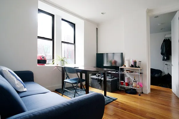 Rented by EXR | media 13