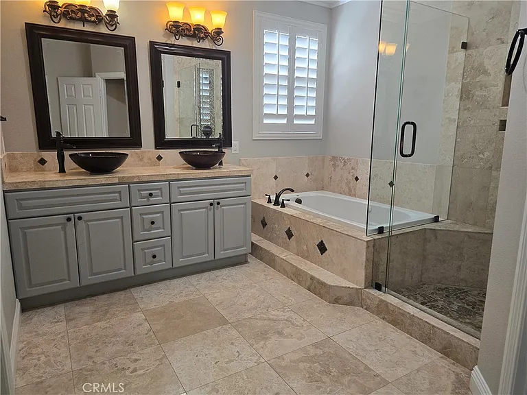 31361 Congressional Dr — Photo 22