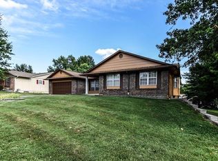 1330 Woodstone Dr, Saint Charles, MO