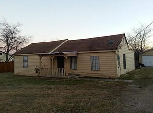 808 W Spinner Rd, Desoto, TX 75115