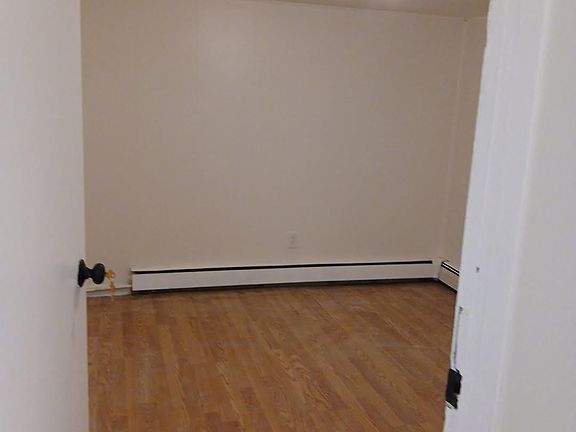 5th image of 32 Valk Rd #2