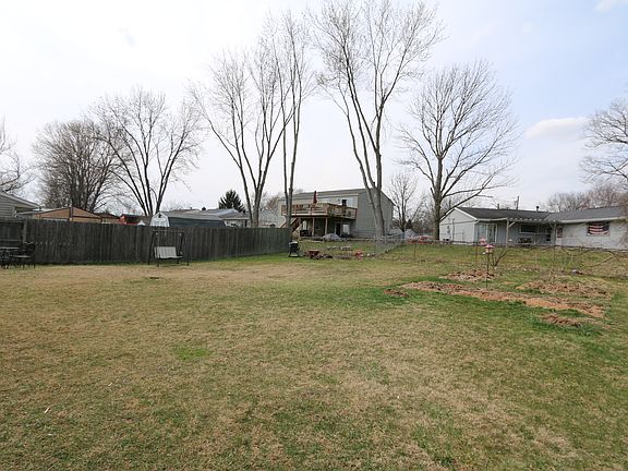 2nd image of 800 Marbea Dr