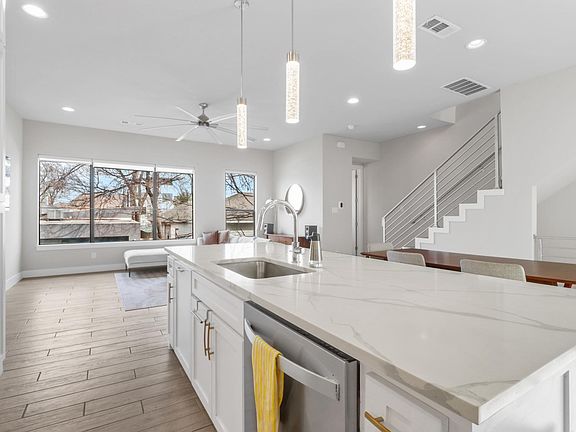 5th image of 4526 Deere St APT 204