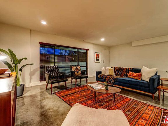 2nd image of 7124 Hollywood Blvd APT 3