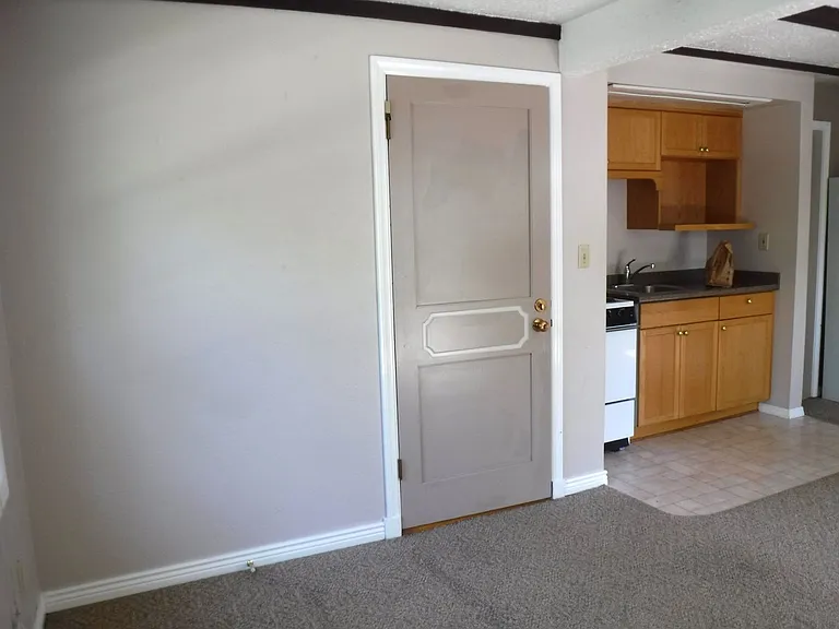 830 W Ada St #B — Photo 6