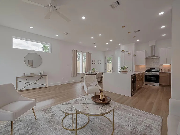 776 Mansfield St — Photo 12