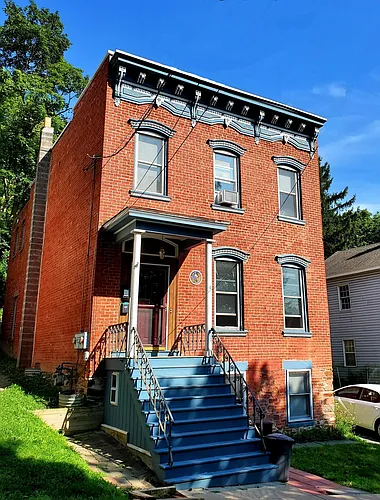 4 Lawrence St #2 Photo 1