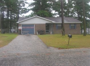 1923 Wordsworth Dr, Fayetteville, NC 28304