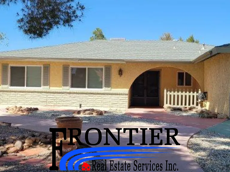 527 N El Prado Dr — Photo 1