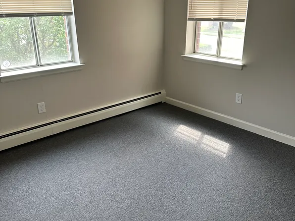 607 Burritt St #203, New Britain, CT 06053