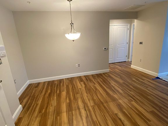 4th image of 3 Furnival Rd Unit 111