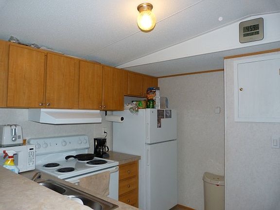 4th image of 108 Beach Bend Dr