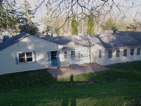 4th image of 9 Harding St