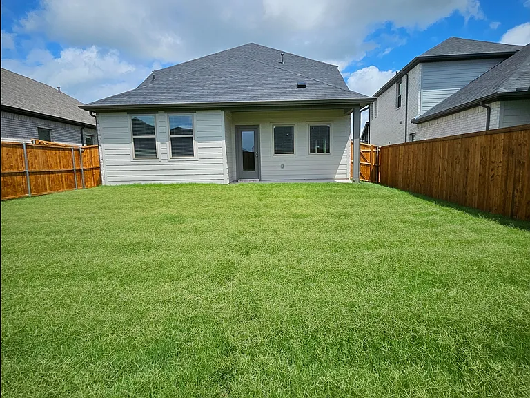 517 Green Grass Dr — Photo 20