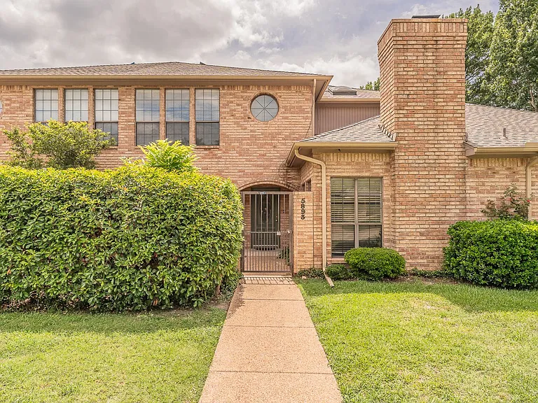 5893 Westhaven Dr — Photo 2