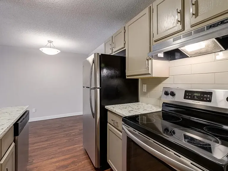 9600 Southland Cir SW — Photo 53