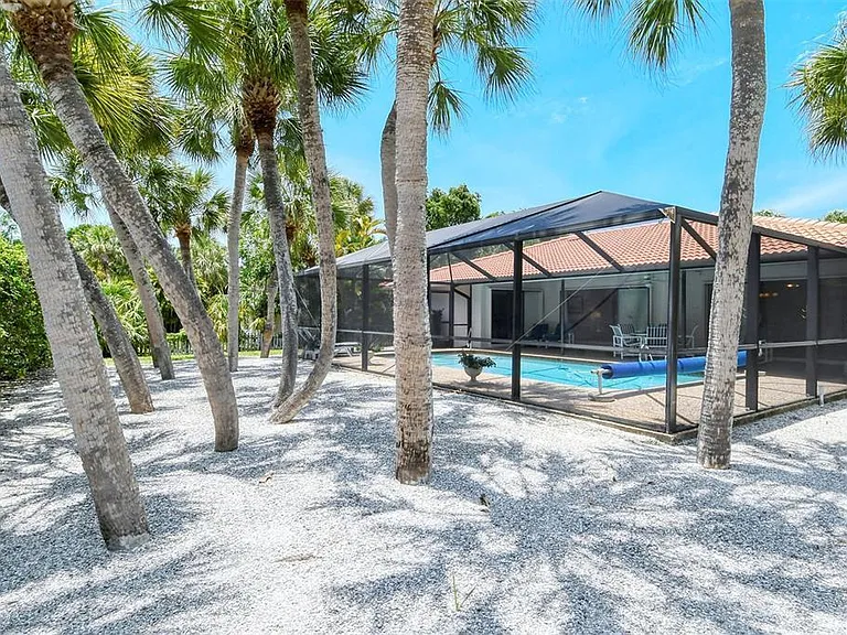 710 Treasure Boat Way — Photo 32