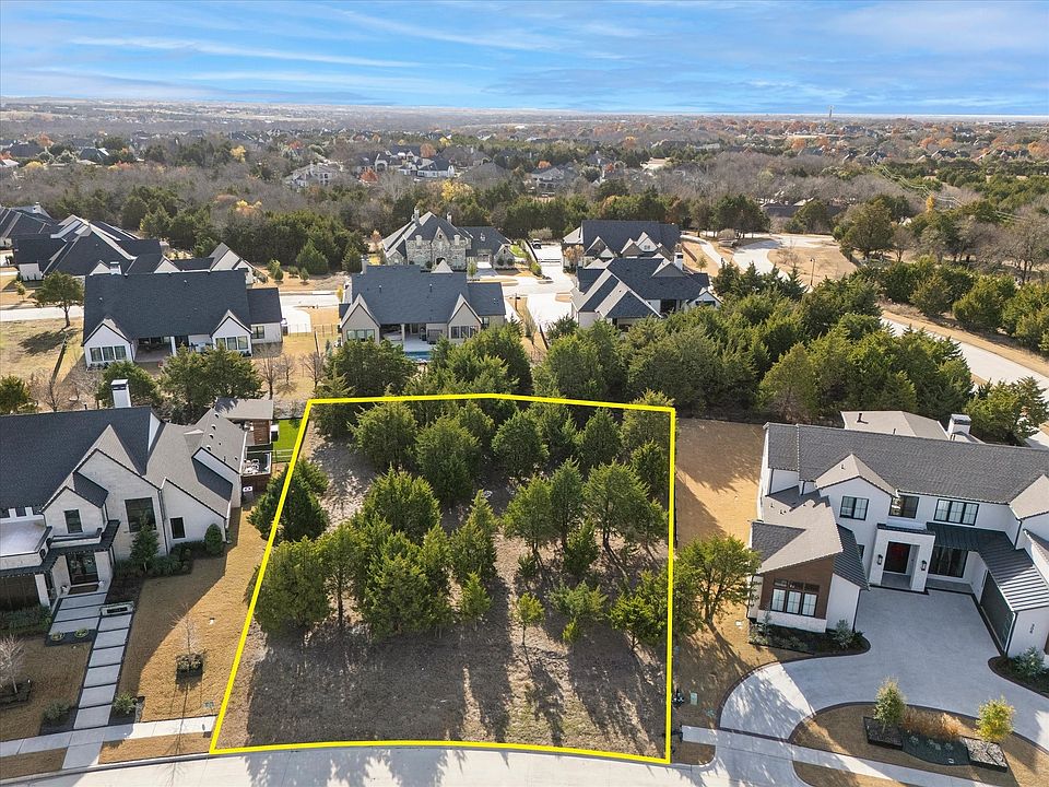 1st image of 310 Broadmoor Dr