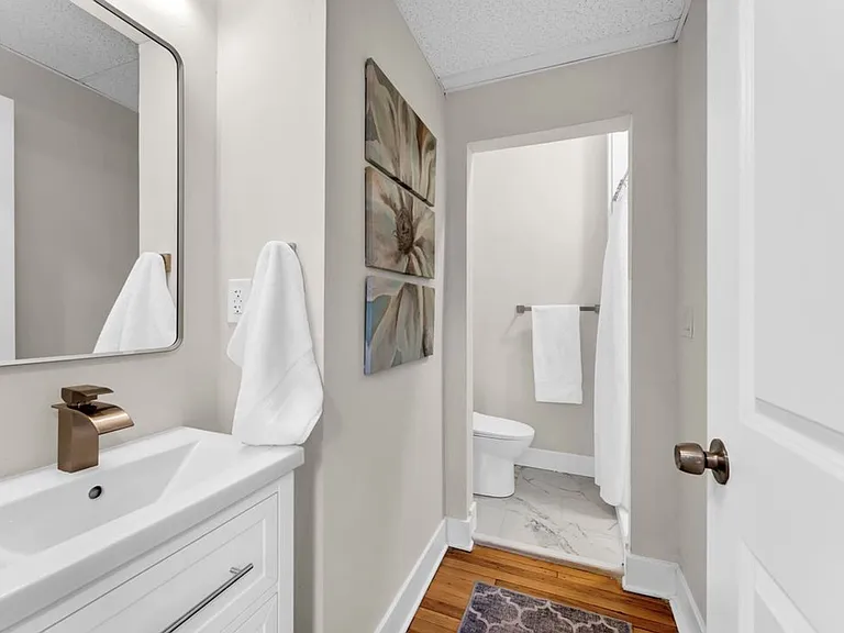 The Woodrow at 300 E 30th Street — Photo 20
