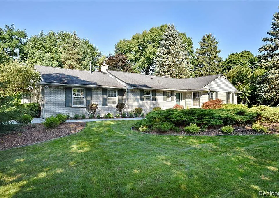 4494 Burnley Dr