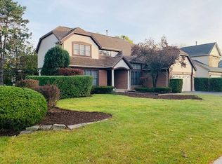 785 Vernon Ct S, Buffalo Grove, IL 60089