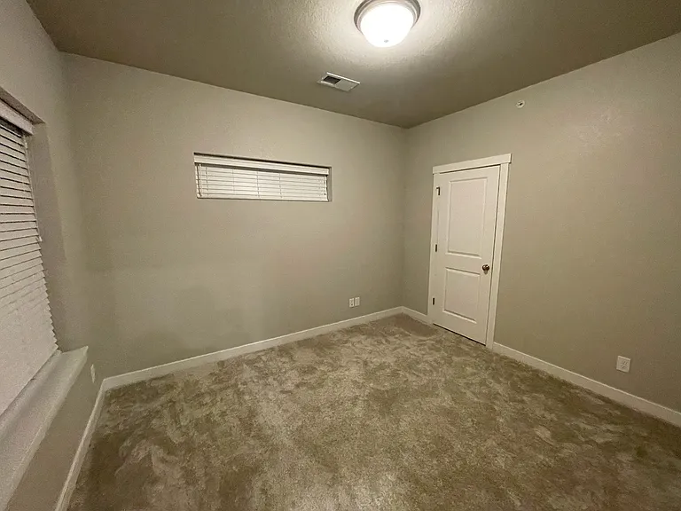 926 Schlagel St #5 — Photo 23