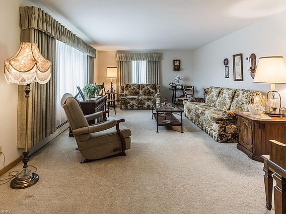 5th image of 2947 Downeys Hill Dr NE