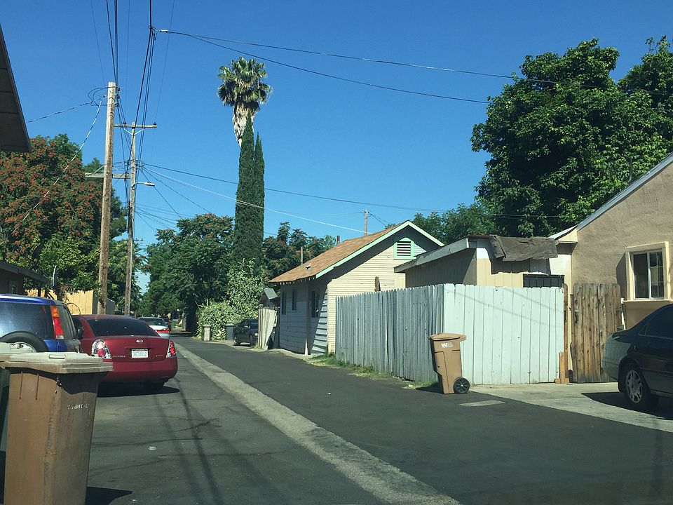 2nd image of 428 And Half East Flora St