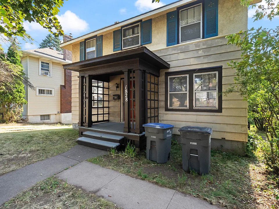 1828 Woodland Ave