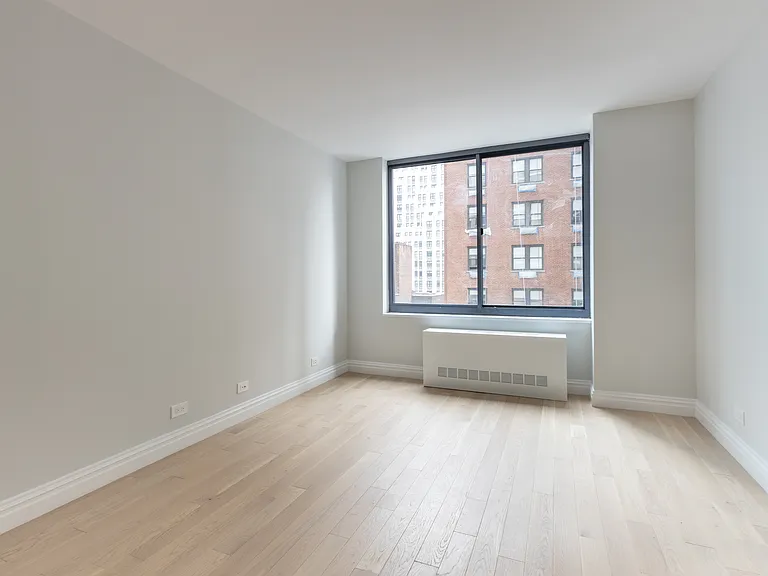 235 W 48th St #9-H — Photo 12