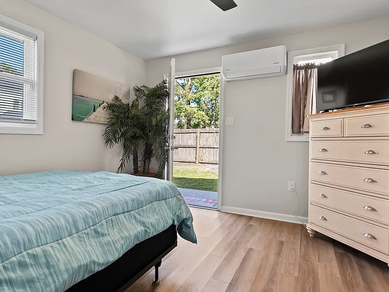 1008 Anne St — Photo 23